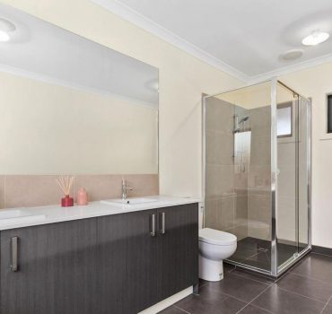 home builder in oakleigh east
